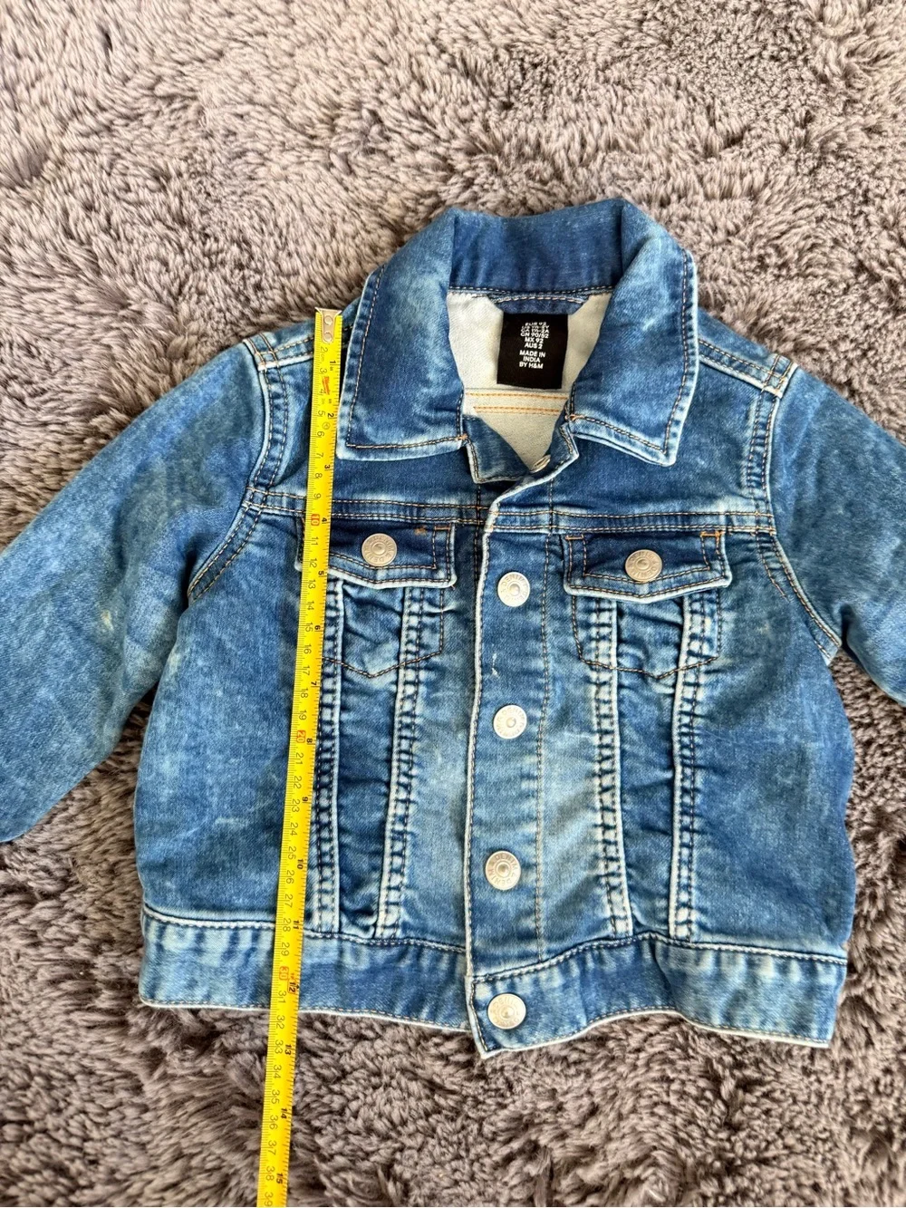H&M stylish light